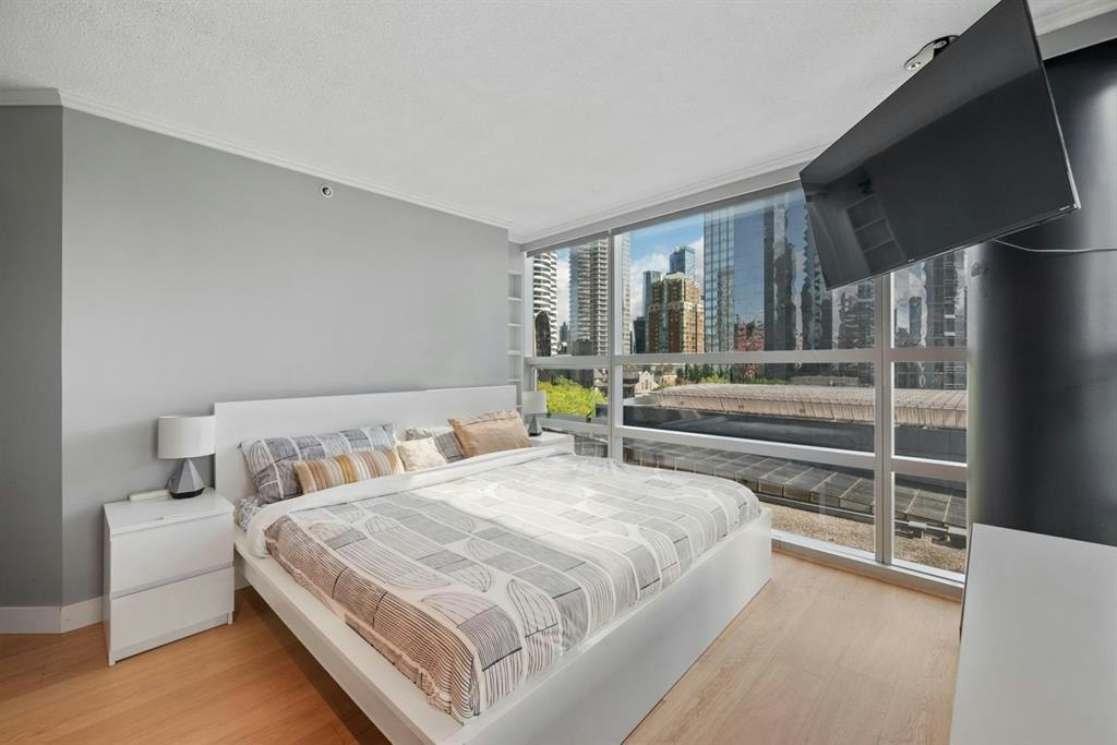 70X-1050 Burrard Street, Vancouver, BC, V6Z 2S3 - 13
