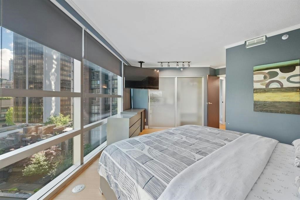 70X-1050 Burrard Street, Vancouver, BC, V6Z 2S3 - 15