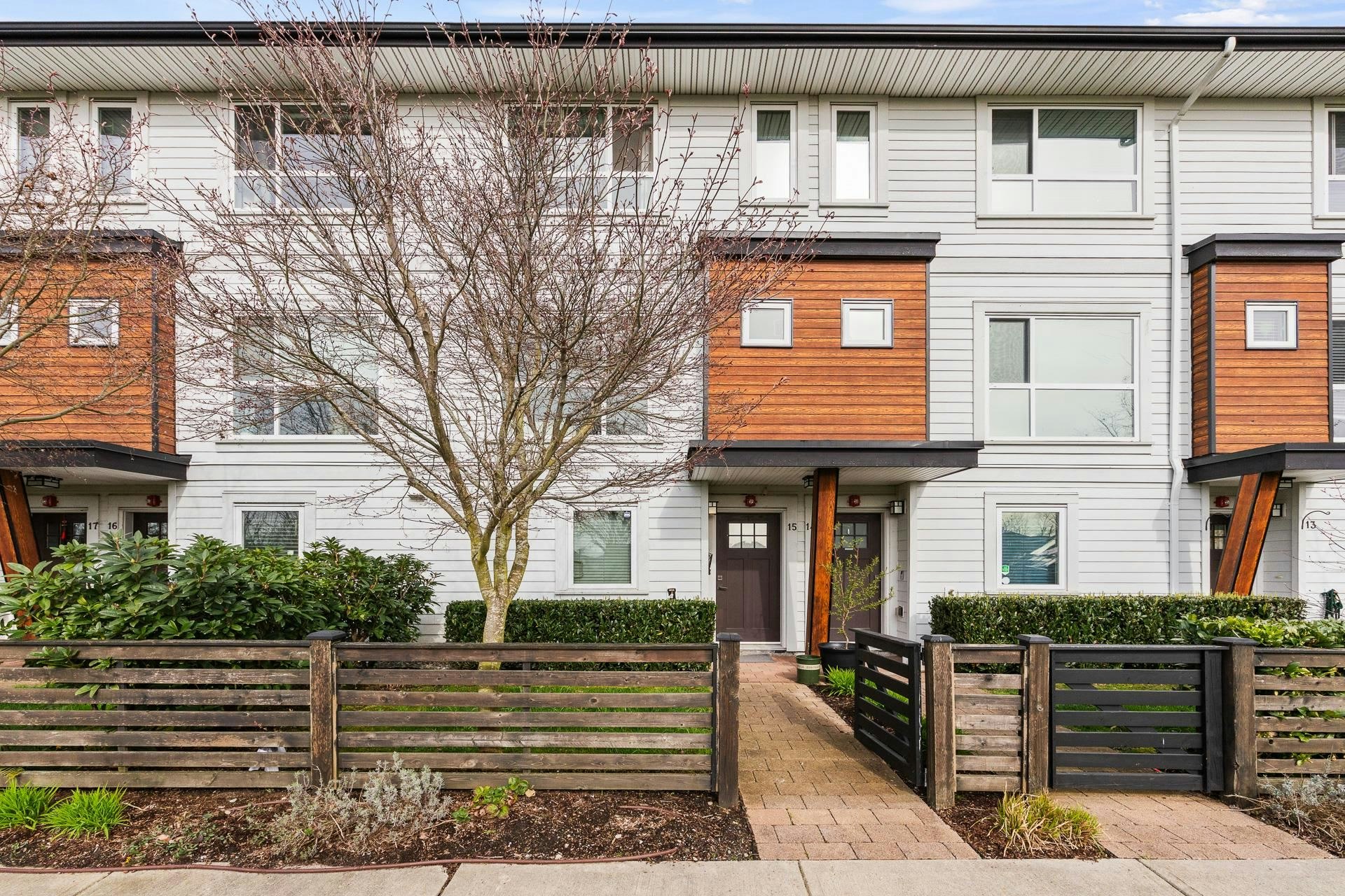 15-240 Jardine Street, New Westminster, BC, V3M 0K8