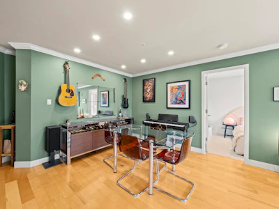 217-2551 Parview Lane - 3