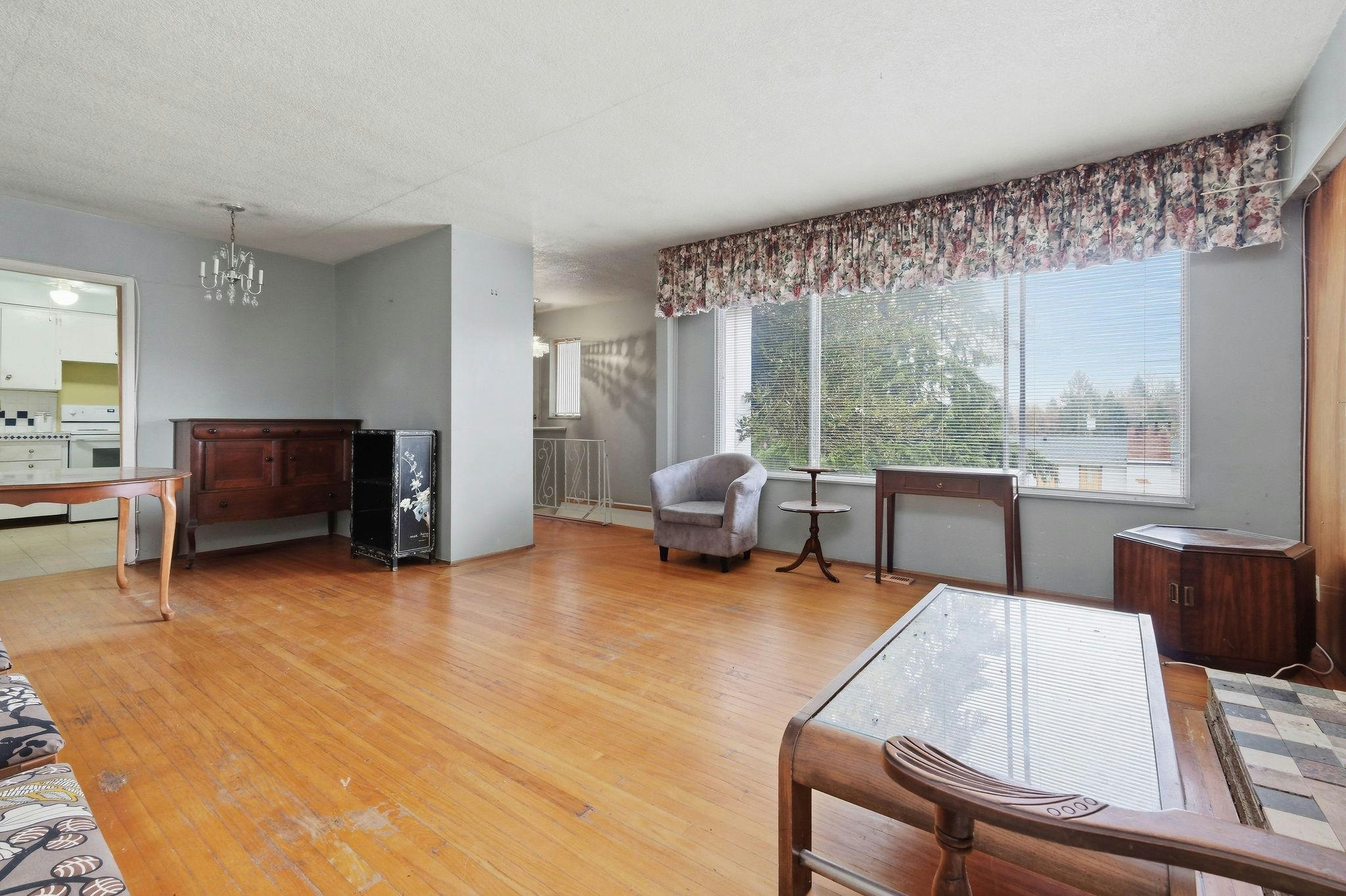 4745 Gilpin Court, Burnaby, BC, V5G 3A1 - 2