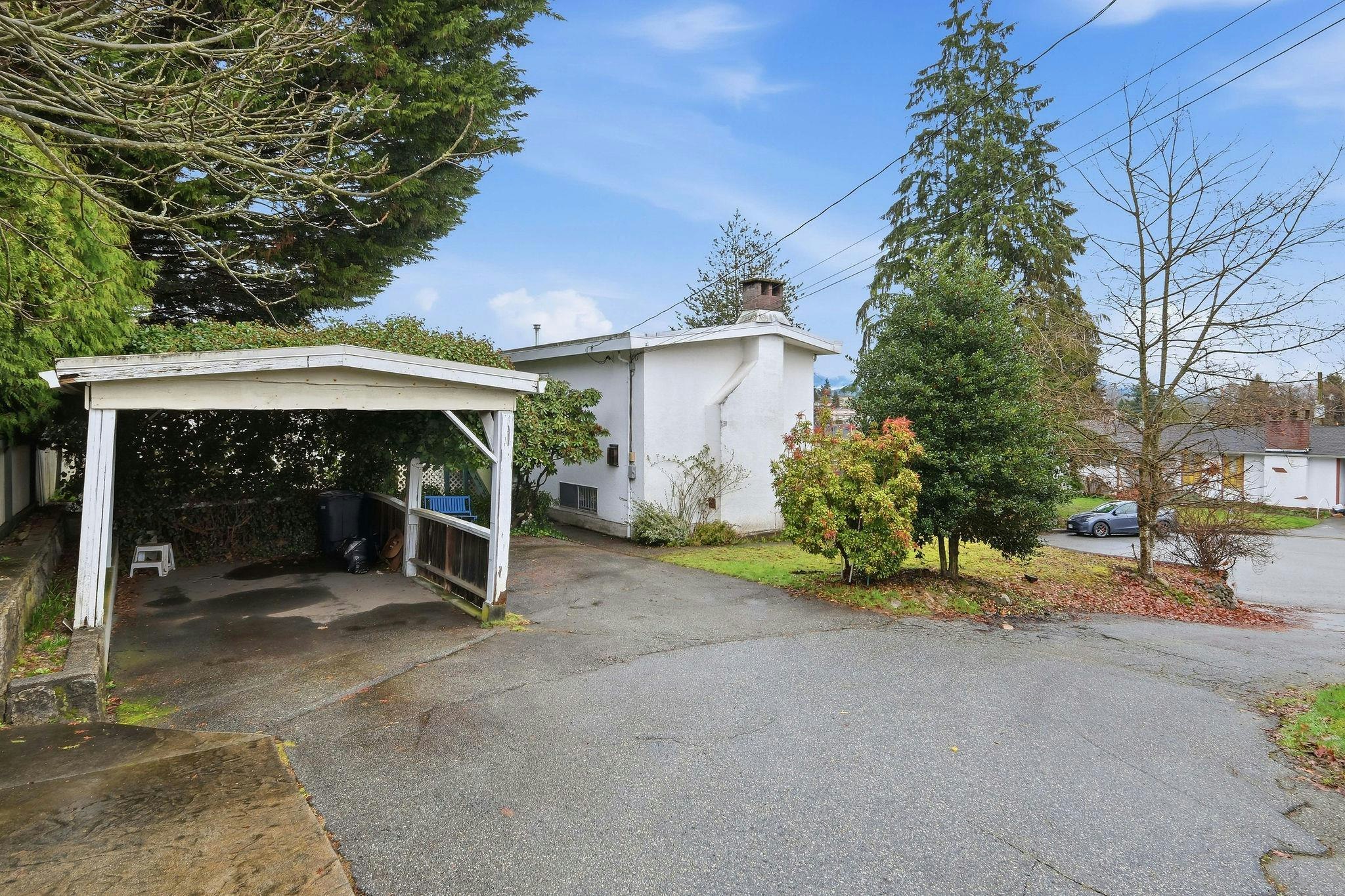 4745 Gilpin Court, Burnaby, BC, V5G 3A1 - 25