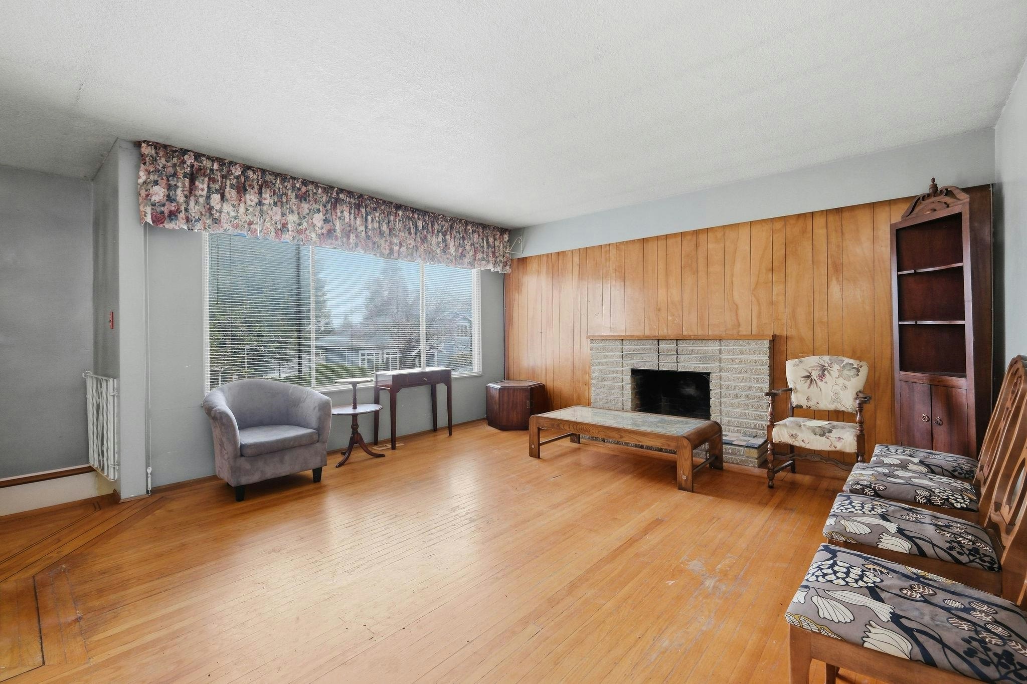 4745 Gilpin Court, Burnaby, BC, V5G 3A1 - 3