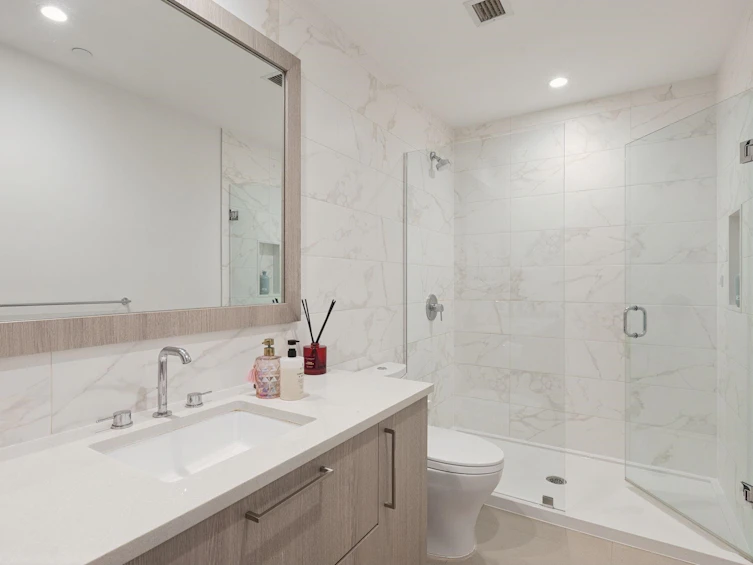 203-747 E 3rd Street, North Vancouver, BC, V7L 1G8 - 17