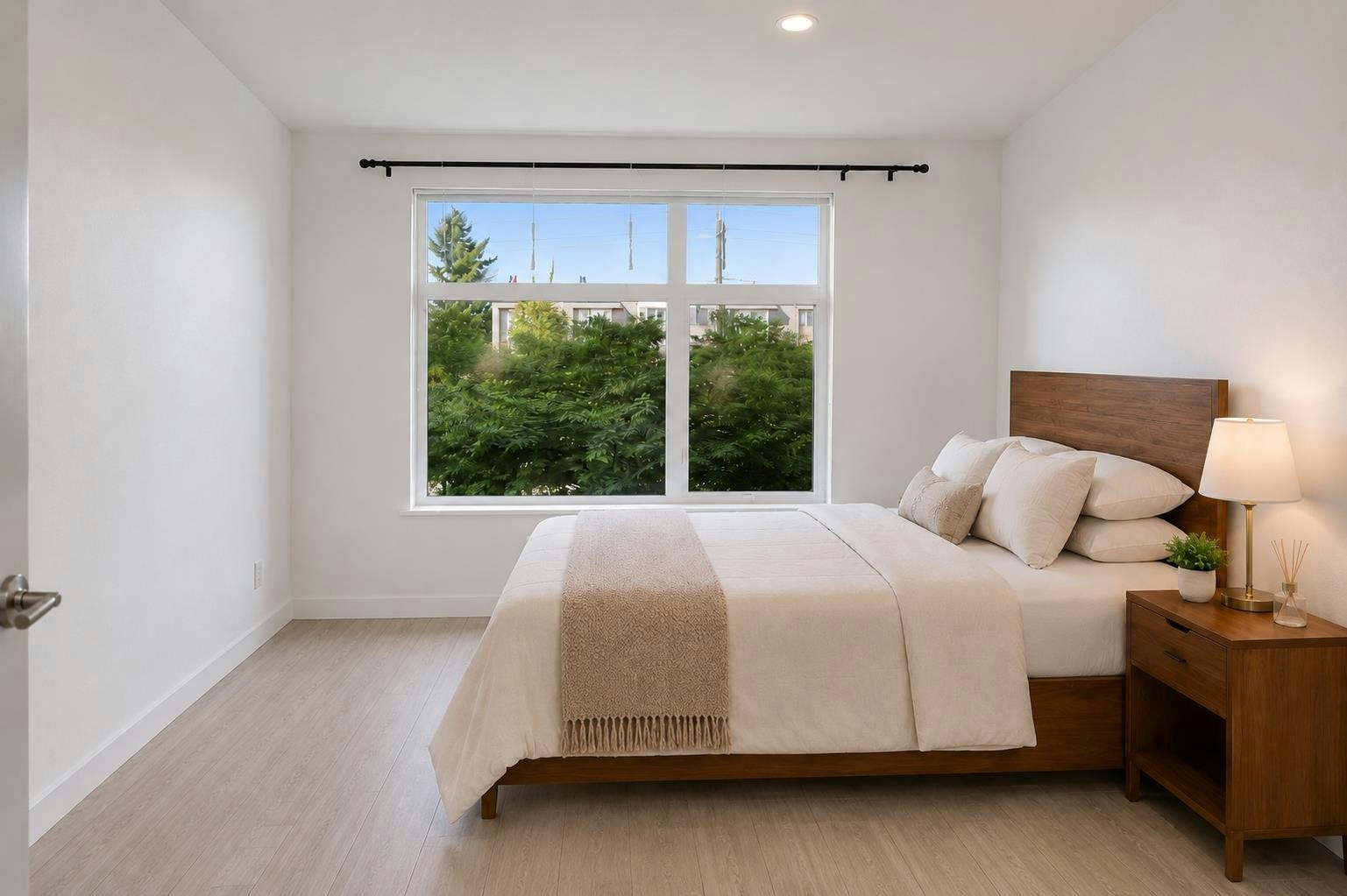203-747 E 3rd Street, North Vancouver, BC, V7L 1G8 - 11