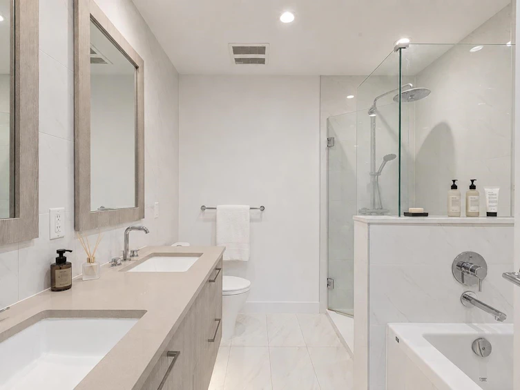 203-747 E 3rd Street, North Vancouver, BC, V7L 1G8 - 13