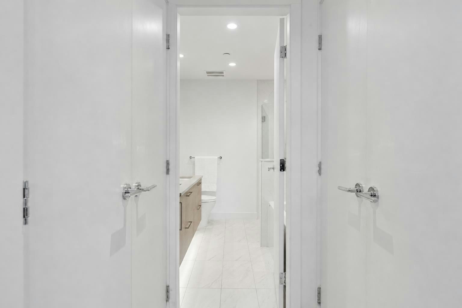 203-747 E 3rd Street, North Vancouver, BC, V7L 1G8 - 12