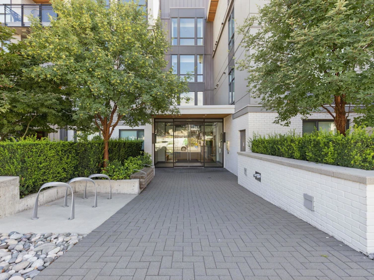 203-747 E 3rd Street, North Vancouver, BC, V7L 1G8 - 23