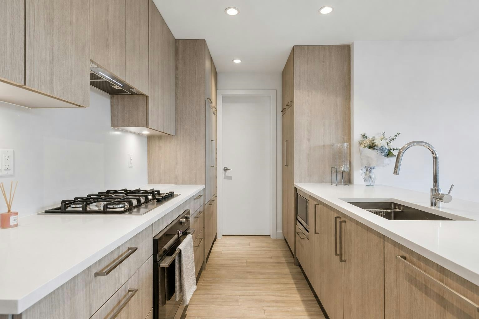 203-747 E 3rd Street, North Vancouver, BC, V7L 1G8 - 9