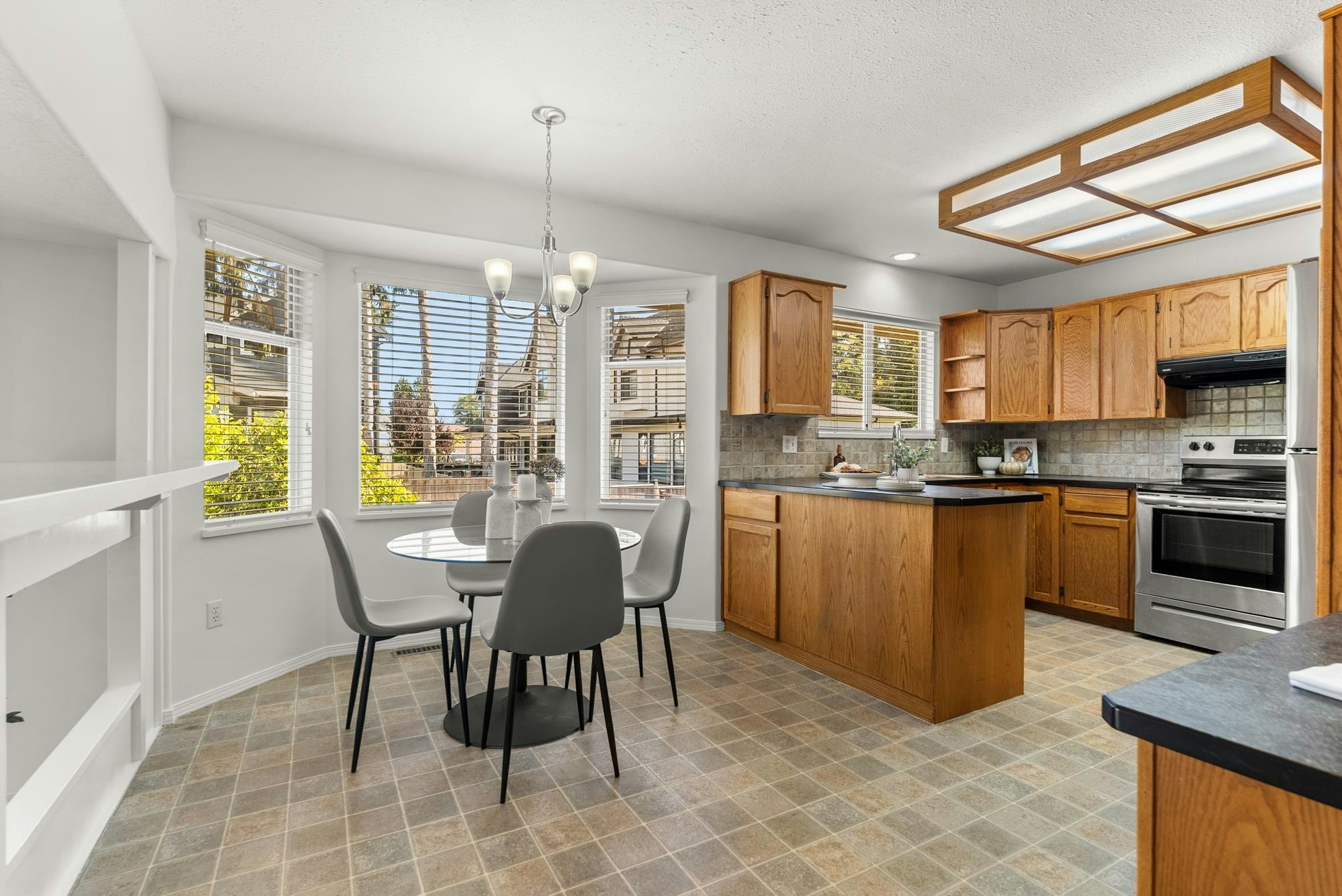 832 165 Street, Surrey, BC, V4A 9B9 - 15