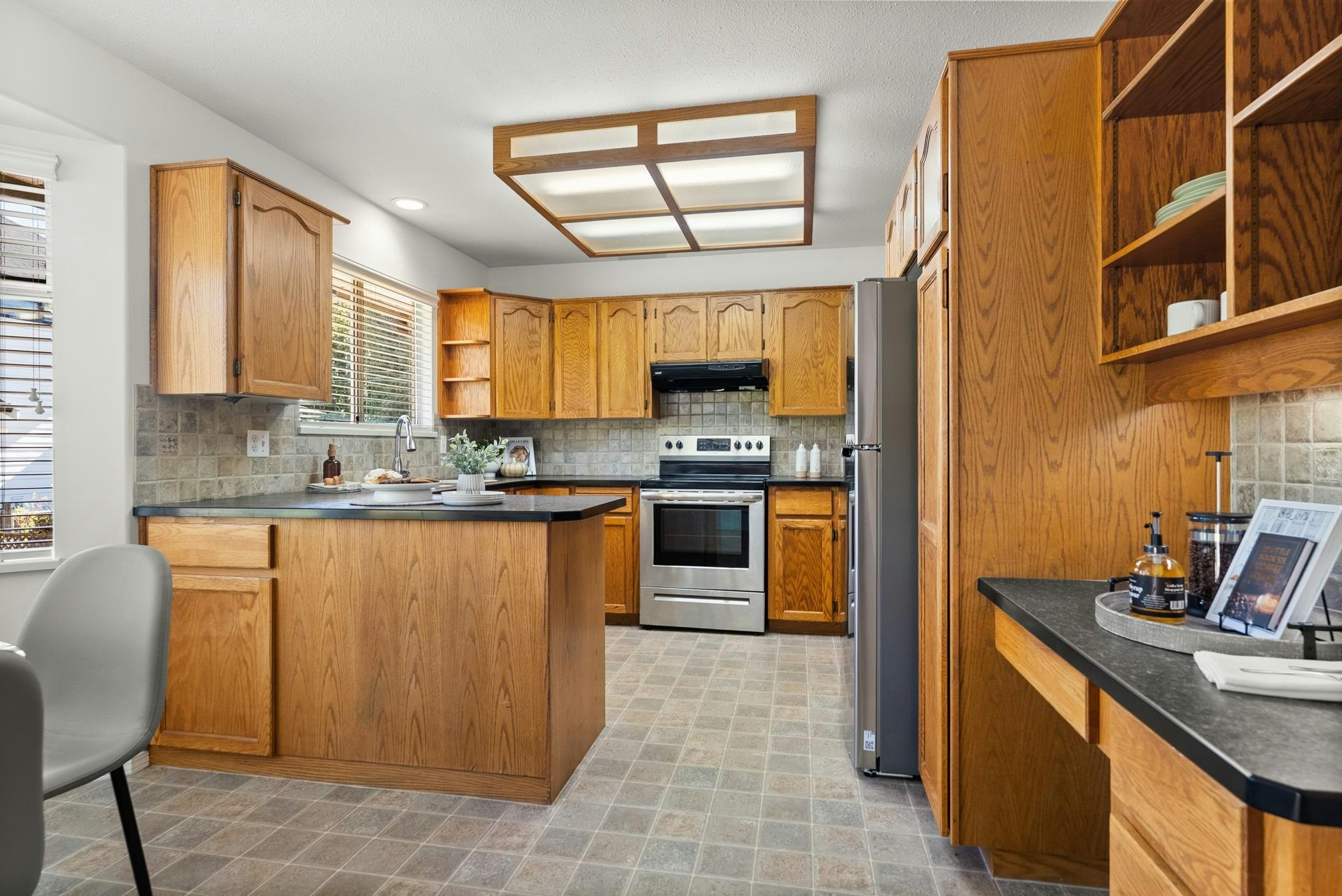 832 165 Street, Surrey, BC, V4A 9B9 - 10