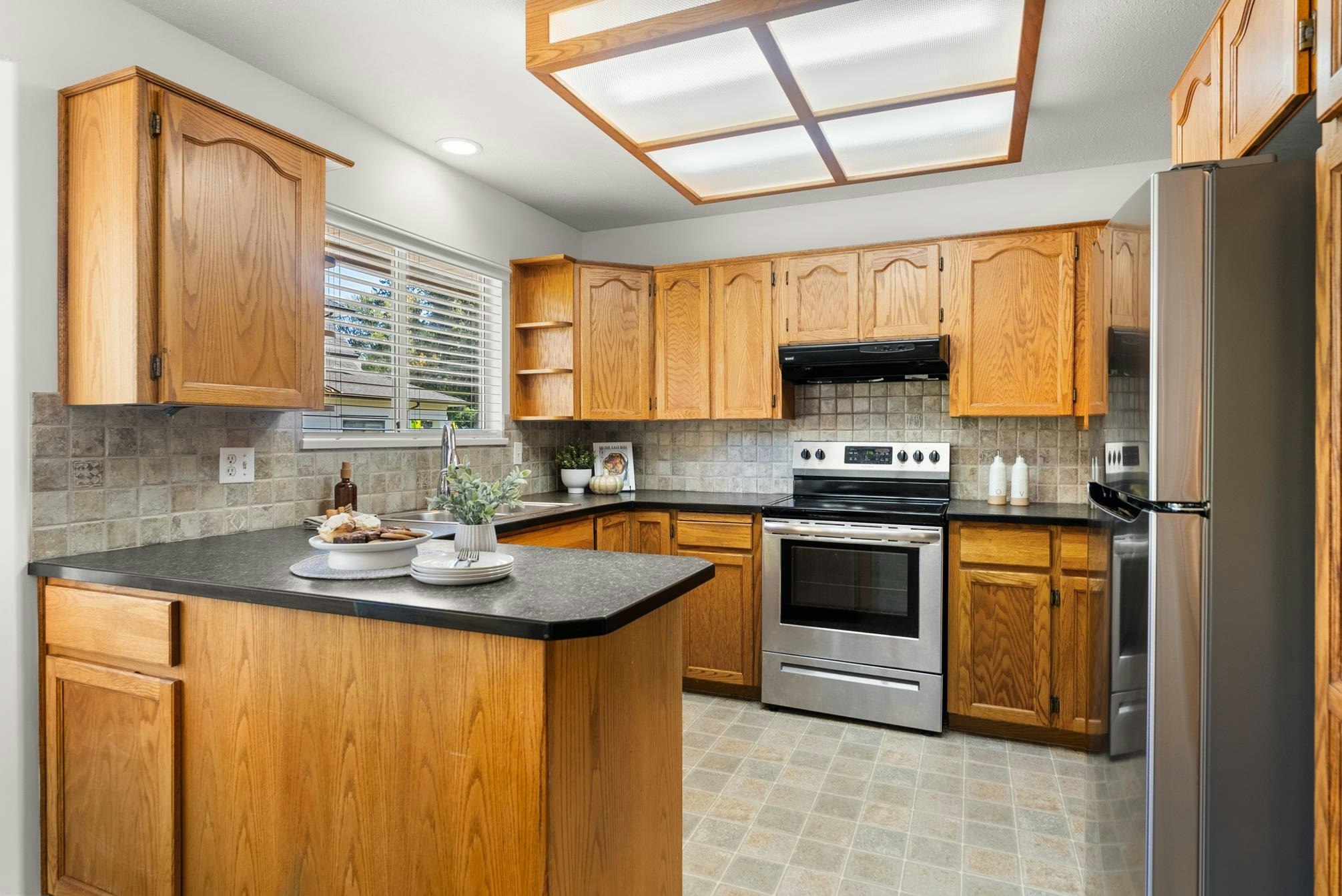 832 165 Street, Surrey, BC, V4A 9B9 - 11