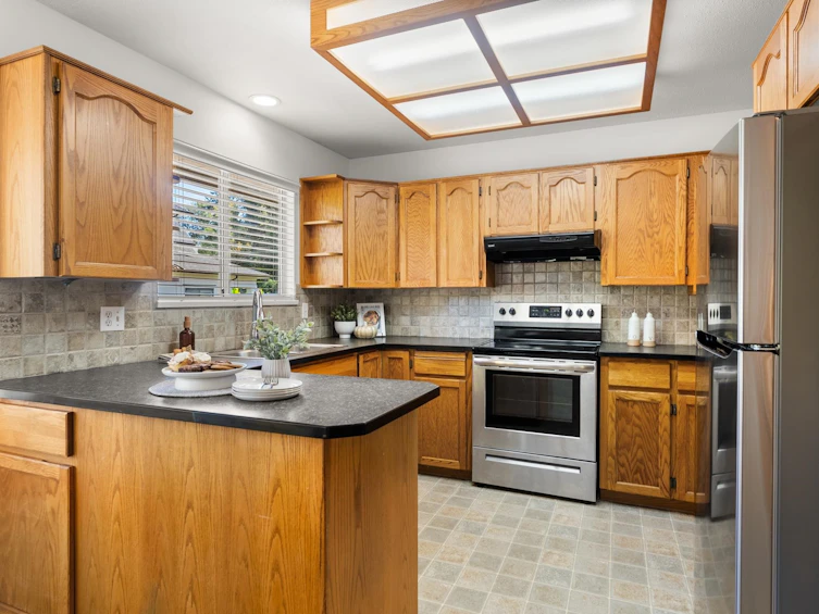 832 165 Street, Surrey, BC, V4A 9B9 - 11