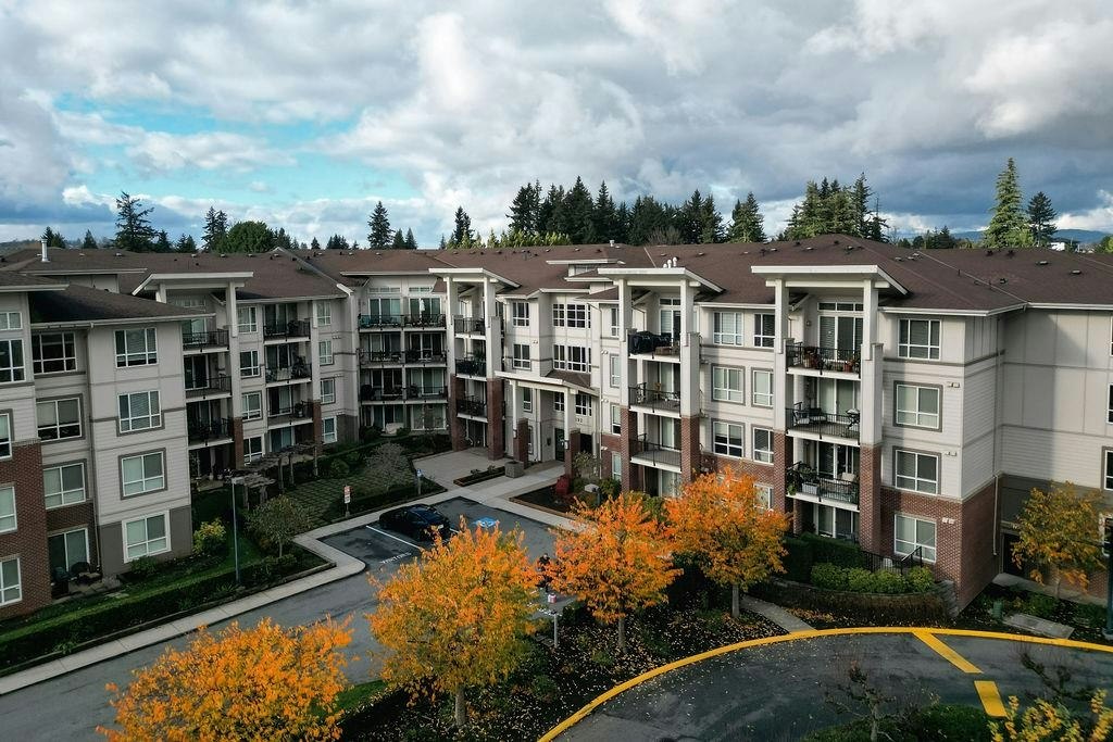 203-3192 Gladwin Road, Abbotsford, BC, V2T 6M9