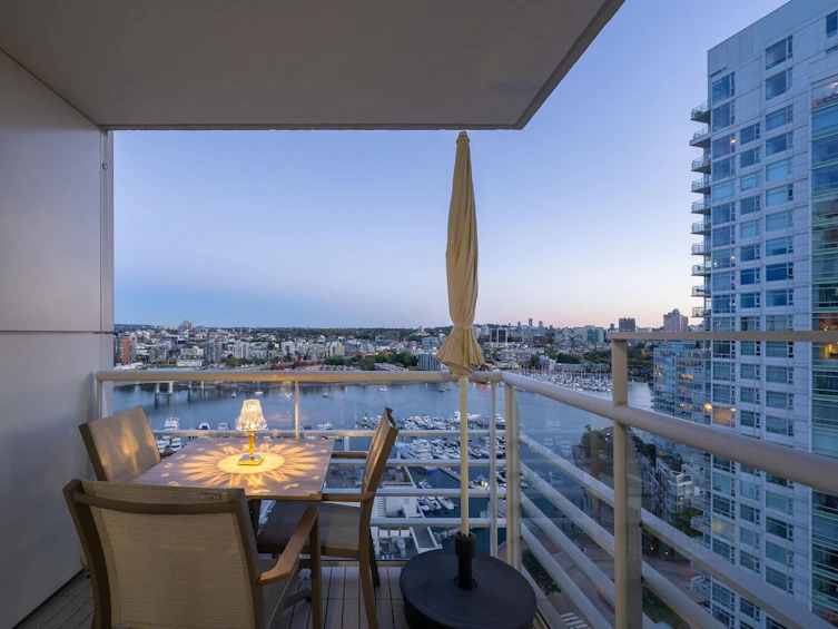 2607-198 Aquarius Mews, Vancouver, BC, V6Z 2Y4 - 18