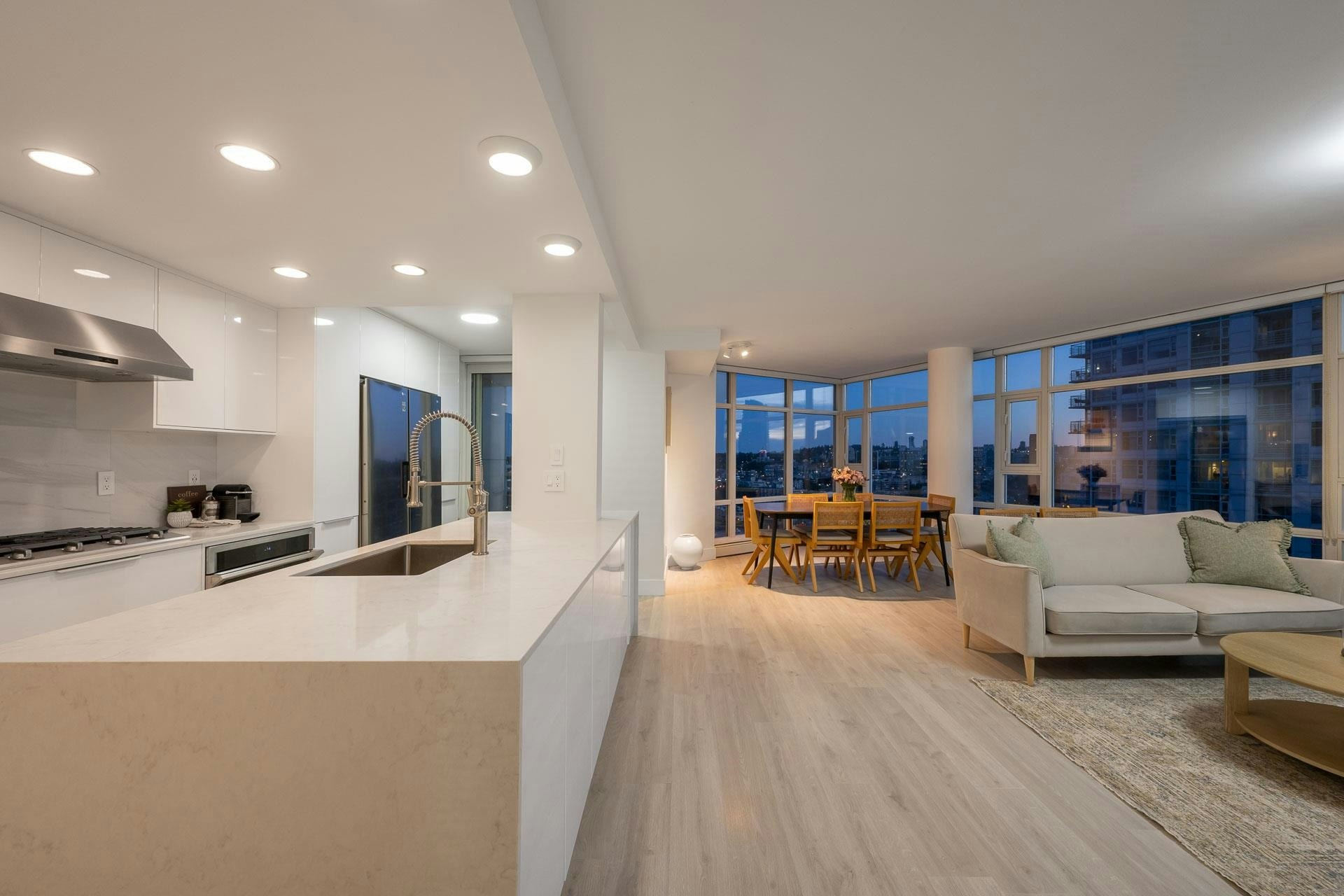 2607-198 Aquarius Mews, Vancouver, BC, V6Z 2Y4 - 6