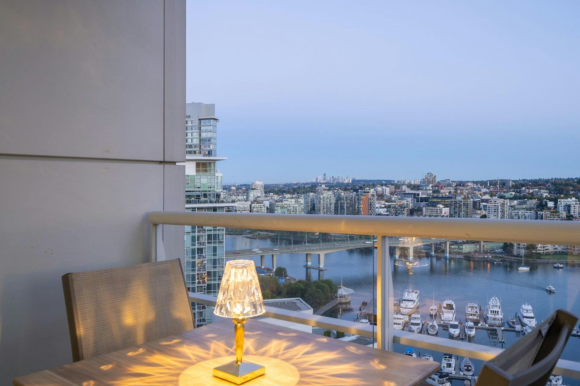 2607-198 Aquarius Mews, Vancouver, BC, V6Z 2Y4 - 21