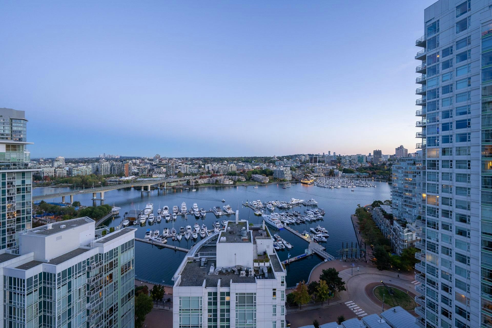 2607-198 Aquarius Mews, Vancouver, BC, V6Z 2Y4 - 23