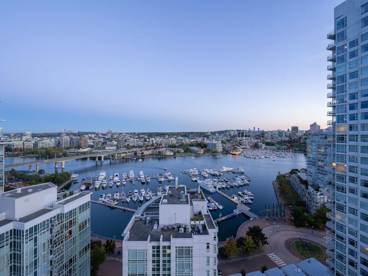 2607-198 Aquarius Mews, Vancouver, BC, V6Z 2Y4 - 23