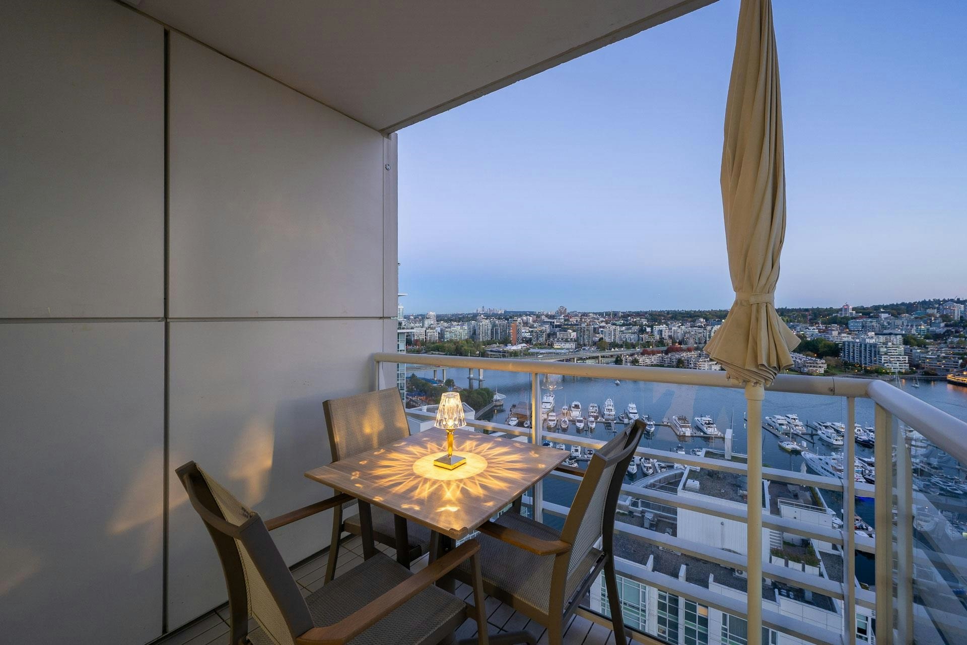 2607-198 Aquarius Mews, Vancouver, BC, V6Z 2Y4 - 20