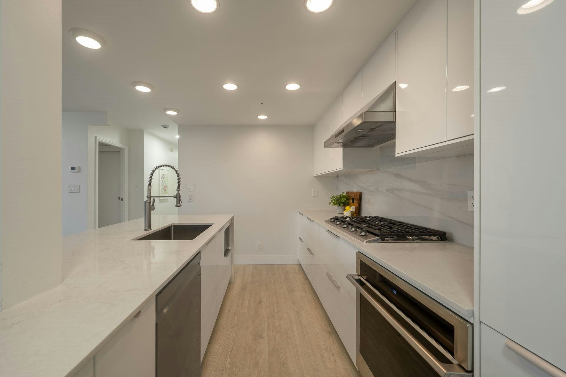 2607-198 Aquarius Mews, Vancouver, BC, V6Z 2Y4 - 15