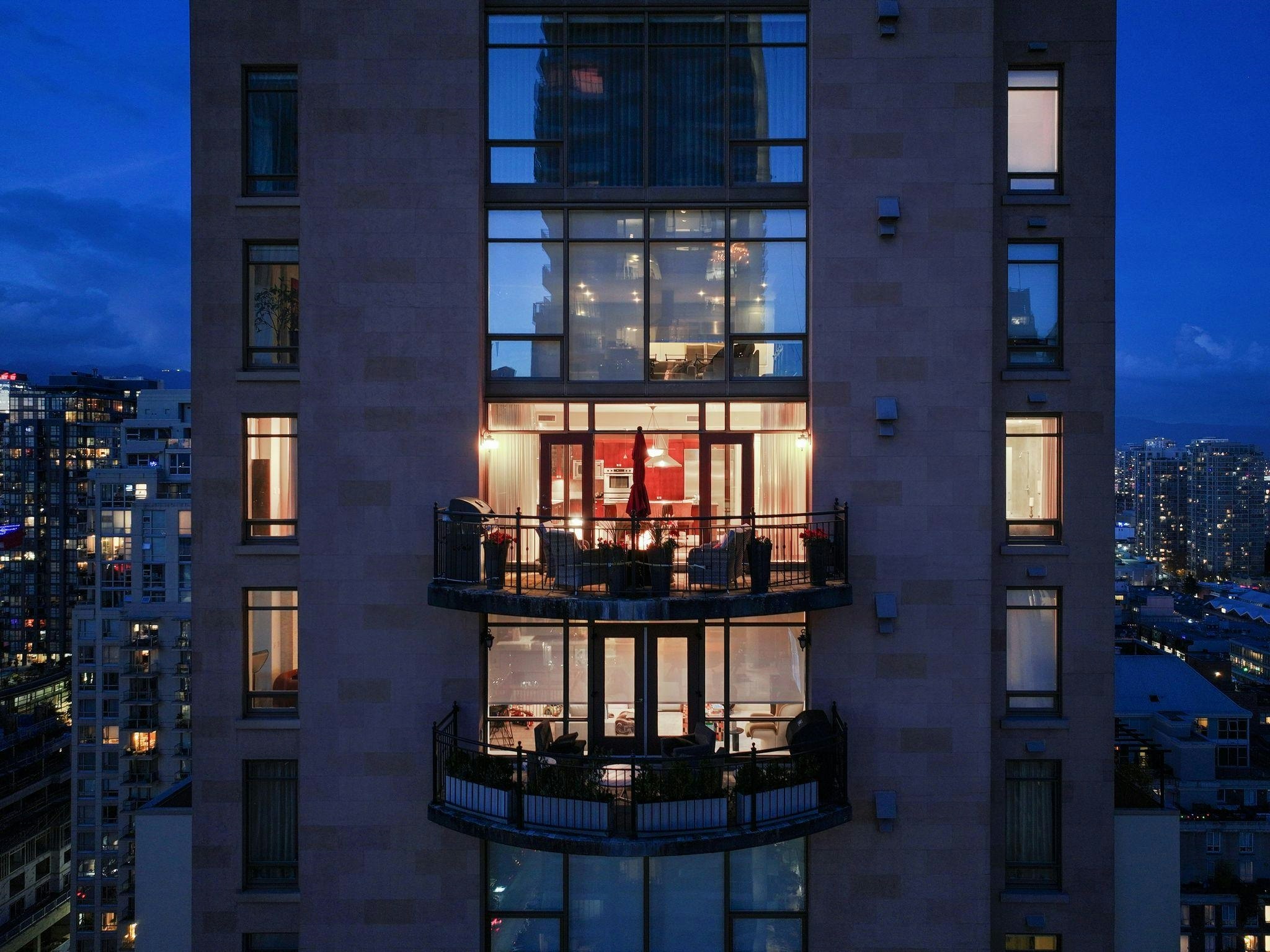 2600-1280 Richards Street - 3