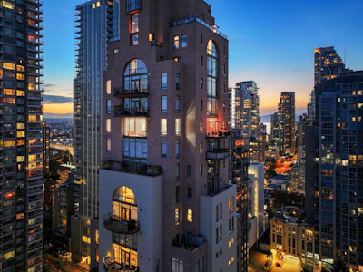 2600-1280 Richards Street - 2