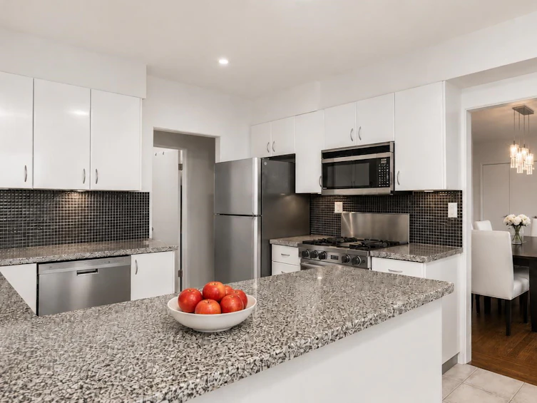 68 Bonnymuir Drive, West Vancouver, BC, V7S 1L2 - 14
