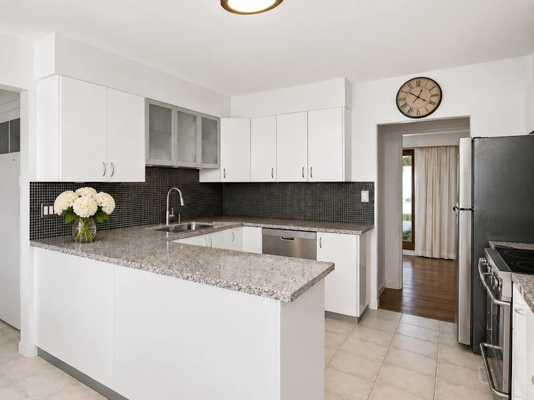 68 Bonnymuir Drive, West Vancouver, BC, V7S 1L2 - 12