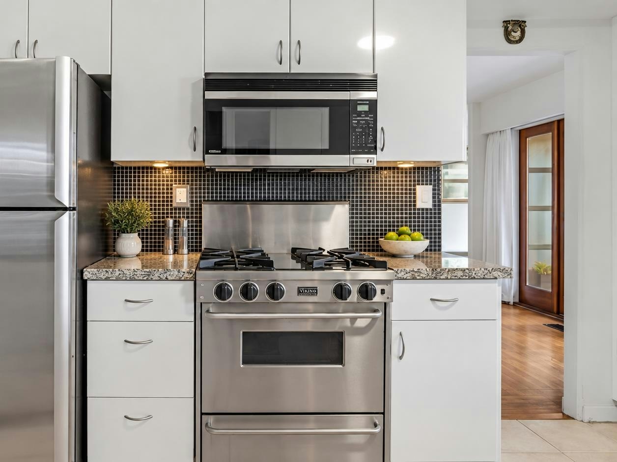 68 Bonnymuir Drive, West Vancouver, BC, V7S 1L2 - 13