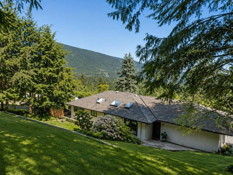 68 Bonnymuir Drive, West Vancouver, BC, V7S 1L2 - 7