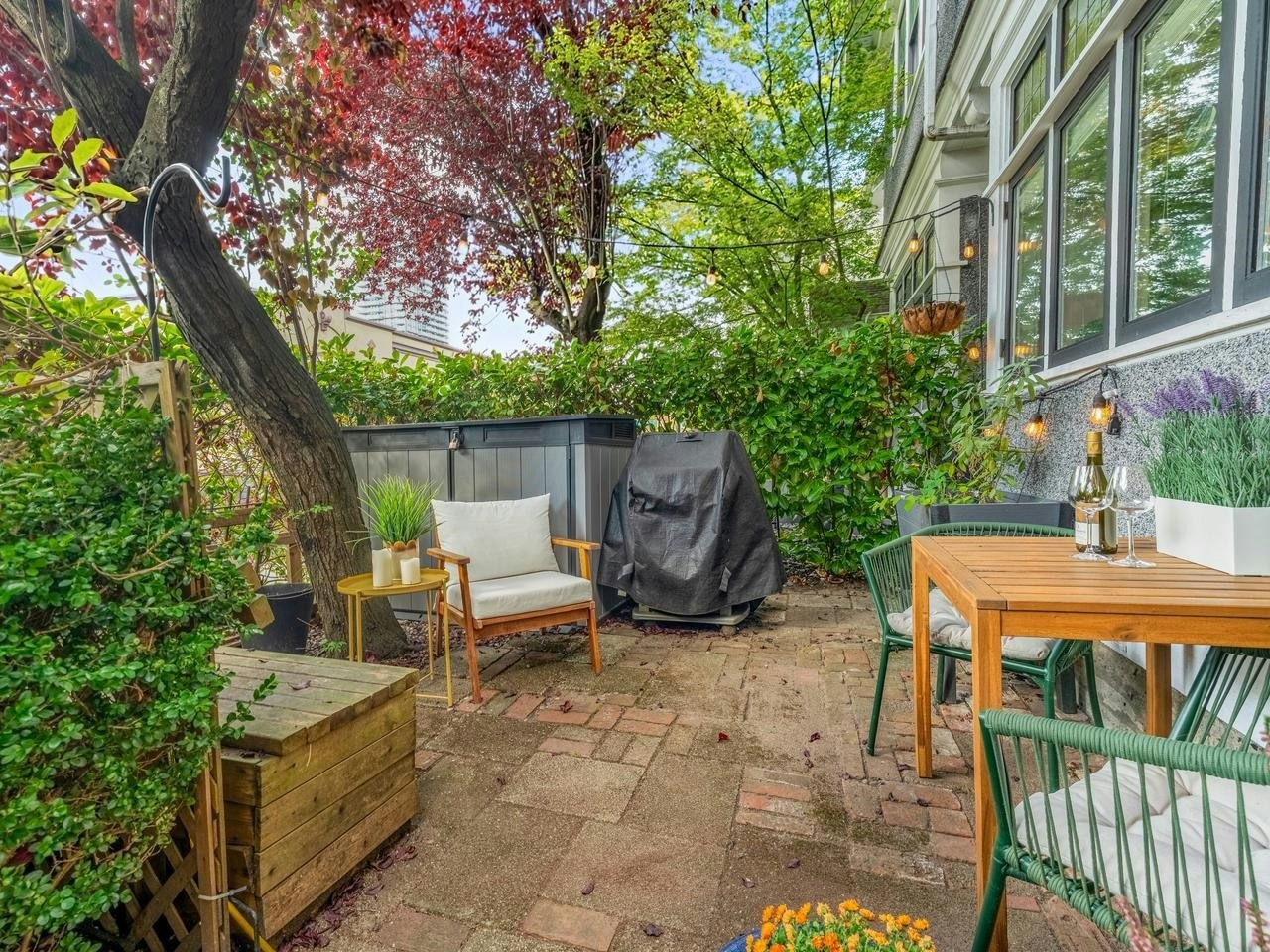 2634 Hemlock Street - 3