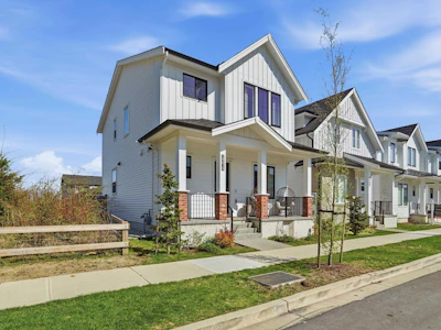 19619 75 Avenue - 2