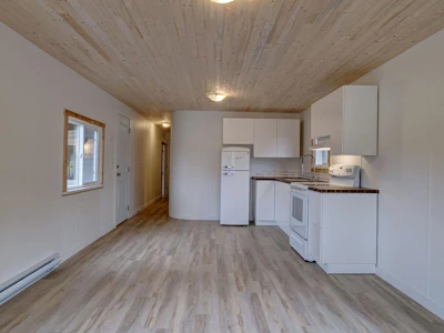 28-1413 Sunshine Coast Highway - 4