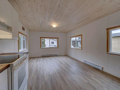 28-1413 Sunshine Coast Highway - 5
