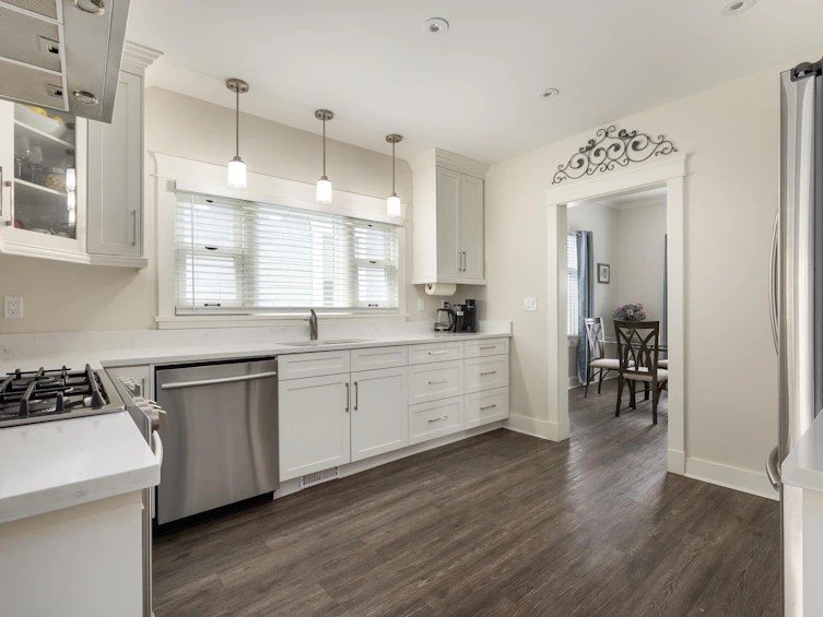 234 Eighth Avenue, New Westminster, BC, V3L 1Y2 - 11