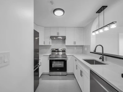 306-6833 Village Grn - 3