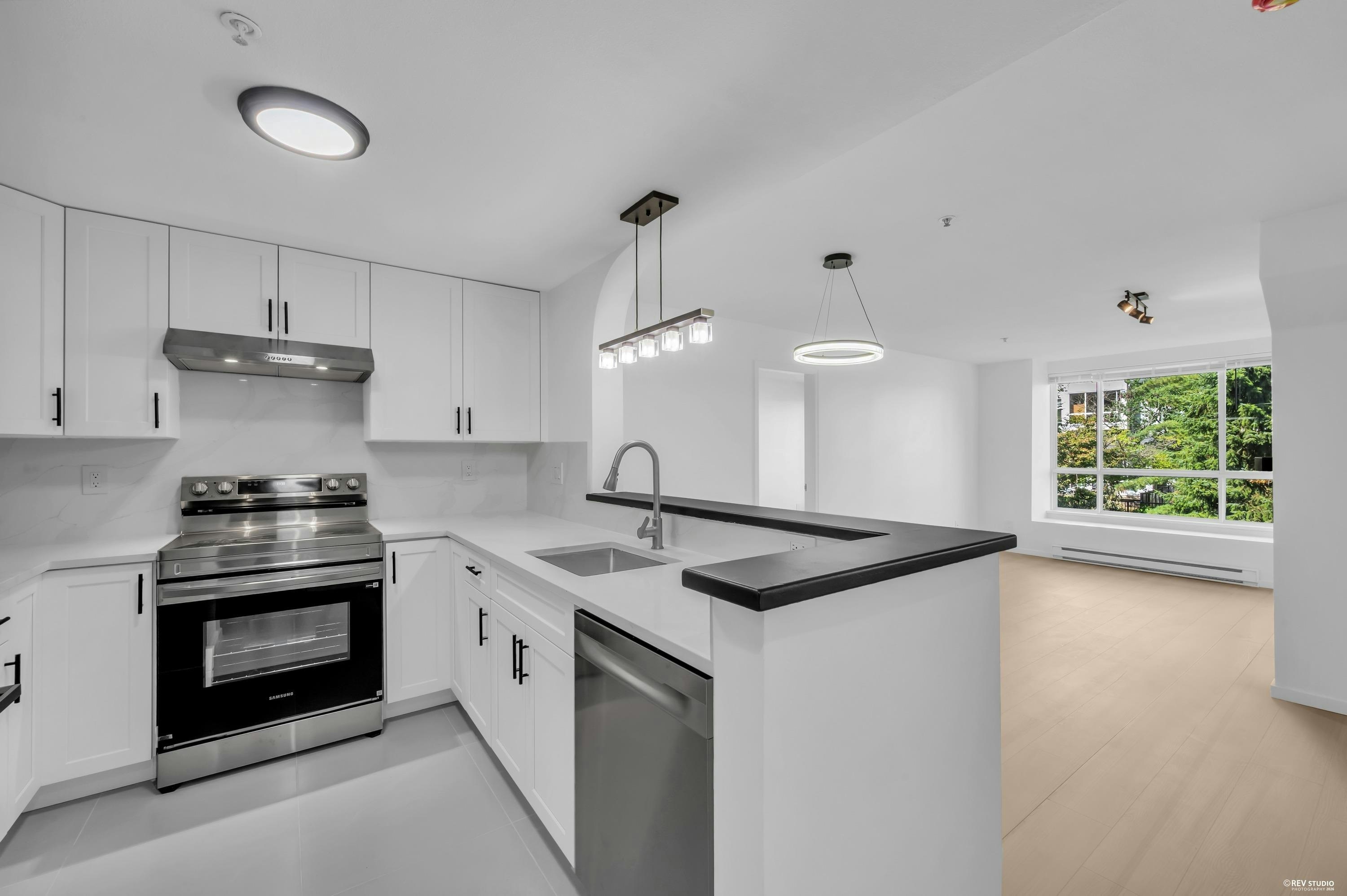 306-6833 Village Grn, Burnaby, BC, V5E 4M1 - 2