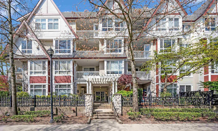 306-6833 Village Grn