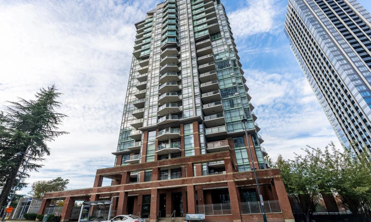 1002-13399 104 Avenue