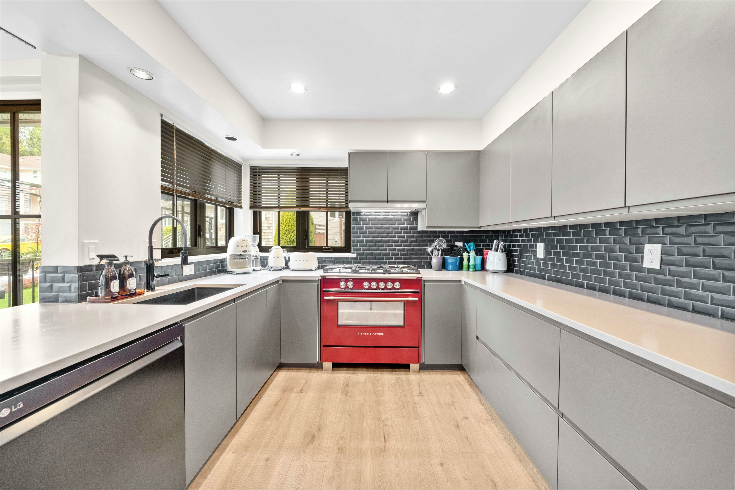 16071 8 Avenue, Surrey, BC, V4A 1A1 - 11