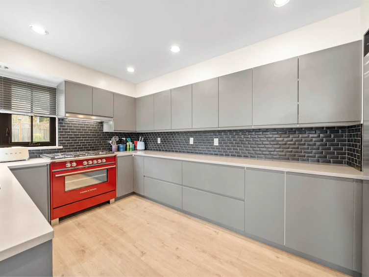 16071 8 Avenue, Surrey, BC, V4A 1A1 - 10