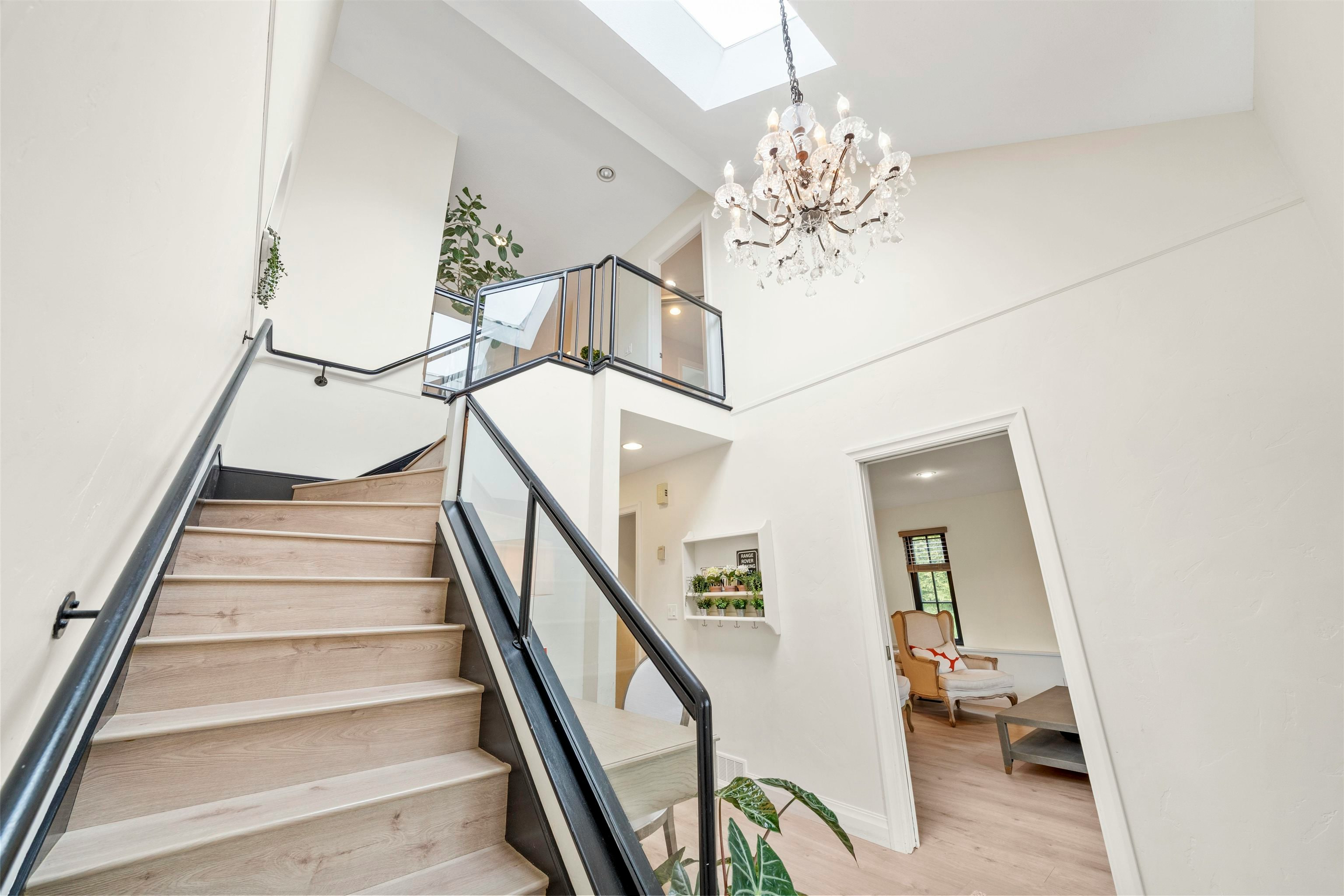 16071 8 Avenue, Surrey, BC, V4A 1A1 - 8