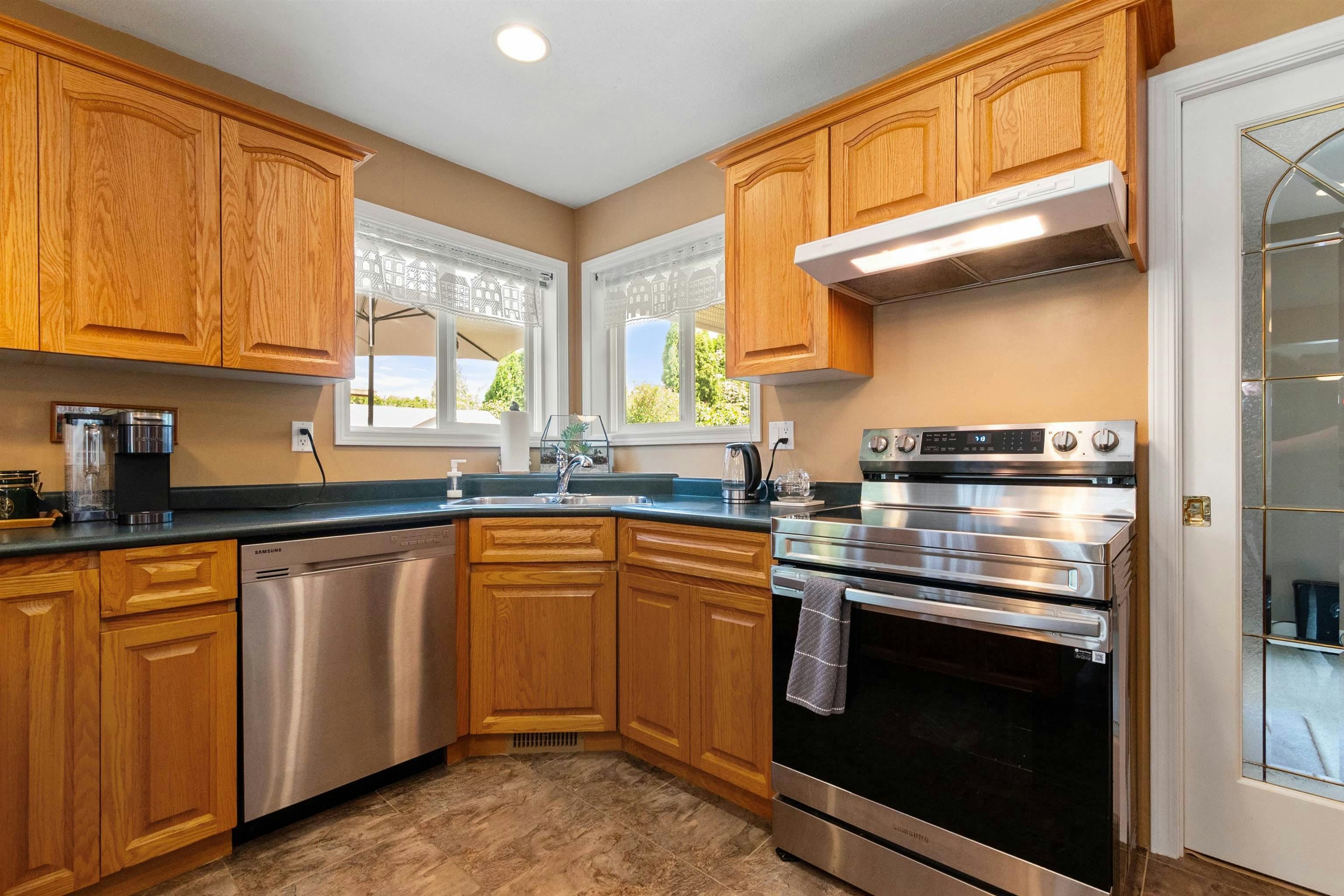 10027 Merritt Drive, Chilliwack, BC, V2P 7Z2 - 29