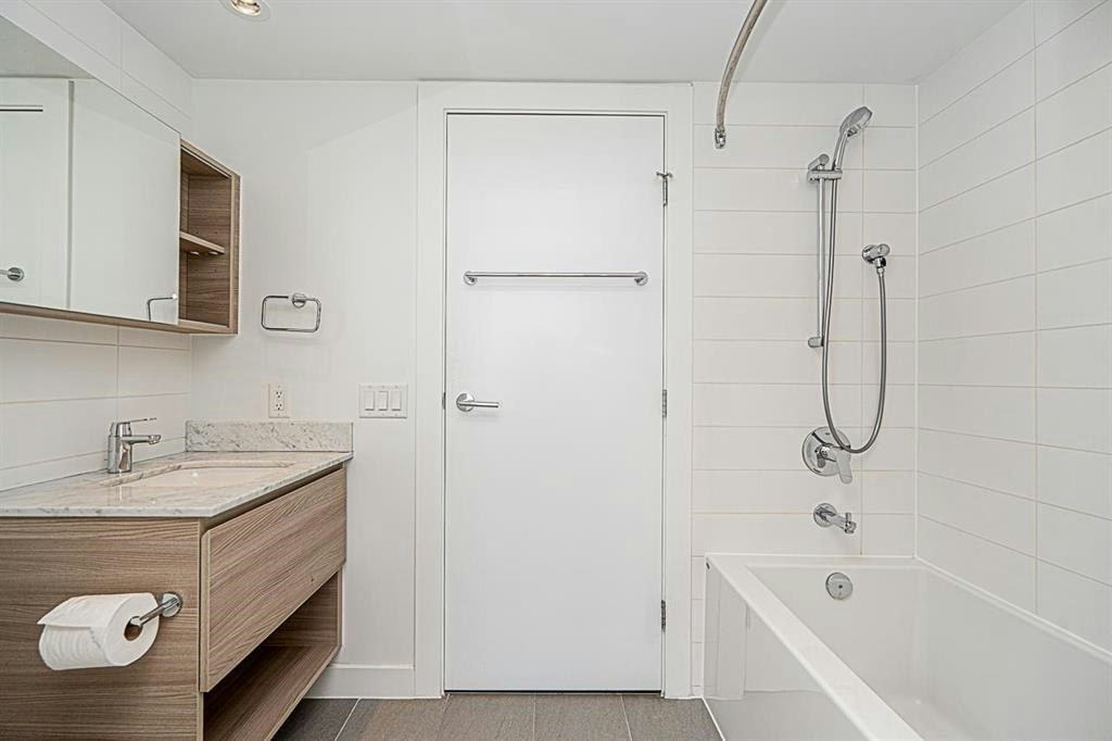1512-908 Quayside Drive, New Westminster, BC, V3M 0L4 - 3