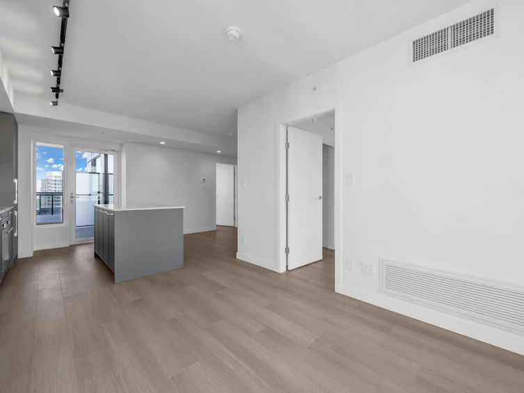 3303-13725 George Junction, Surrey, BC, V3T 0V7 - 11