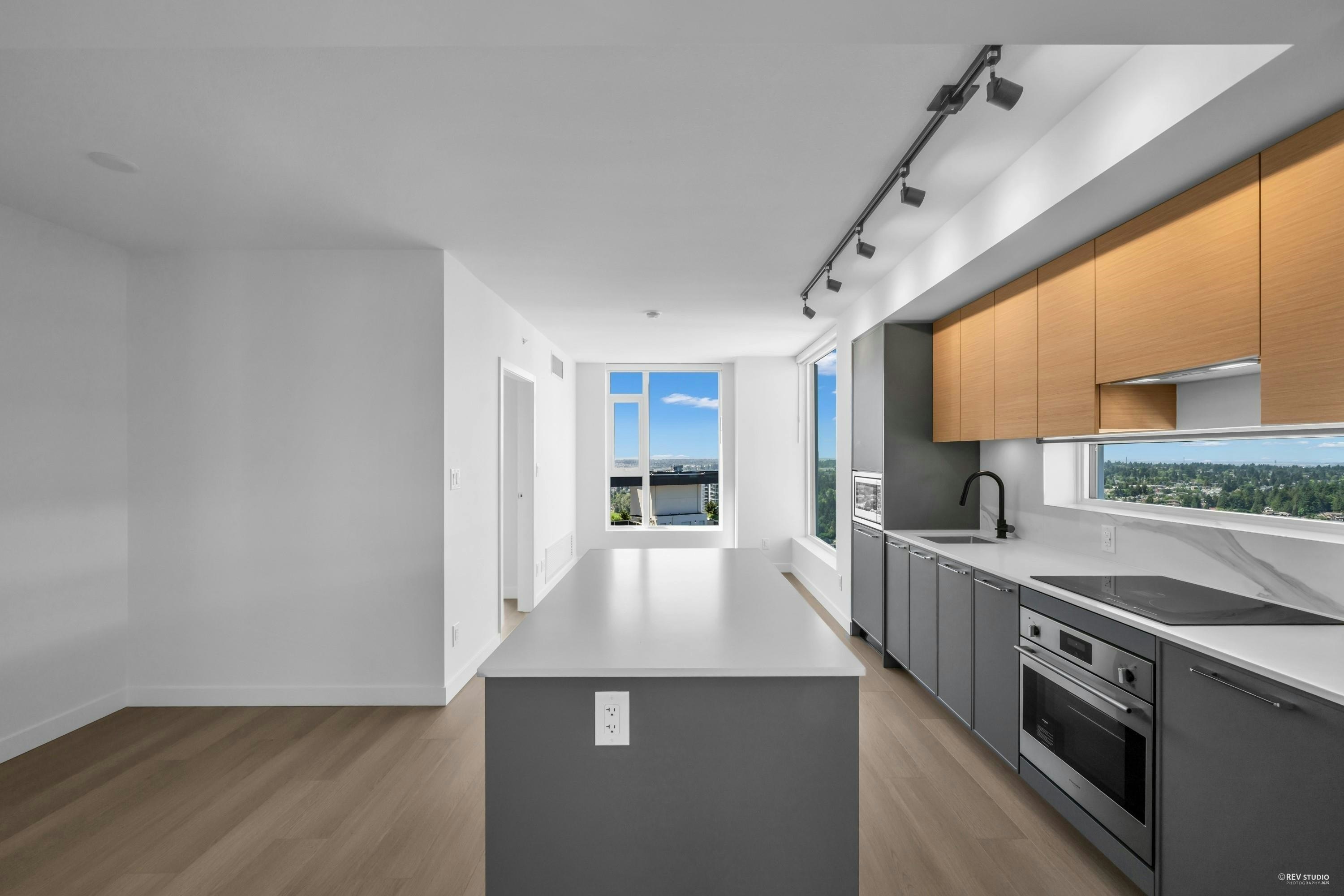 3303-13725 George Junction, Surrey, BC, V3T 0V7 - 7