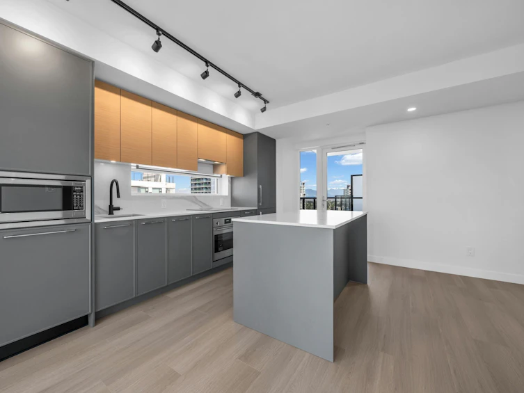 3303-13725 George Junction, Surrey, BC, V3T 0V7 - 4
