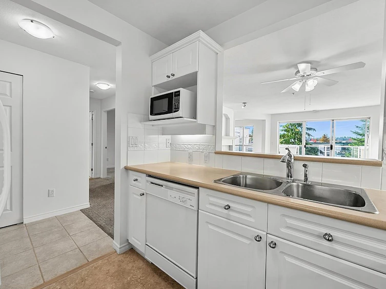 302-20448 Park Avenue, Langley, BC, V3A 4N3 - 5