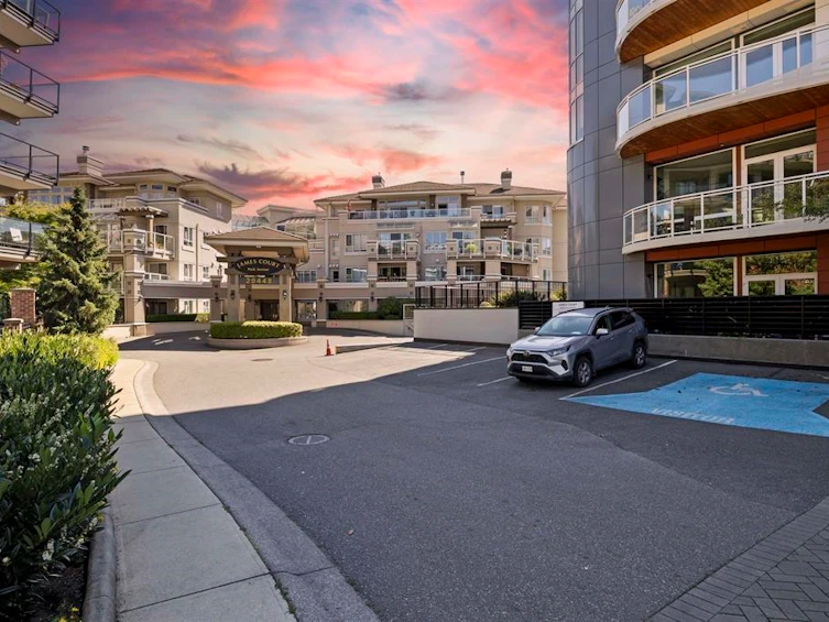 302-20448 Park Avenue, Langley, BC, V3A 4N3 - 2